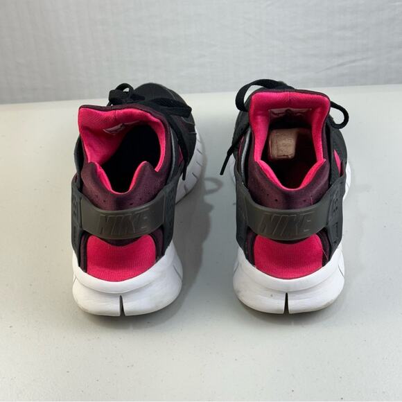 Nike Air Huarache Free Run “Bred” Black Mahogany Sneakers Men’s Size 9 EUR 42.5